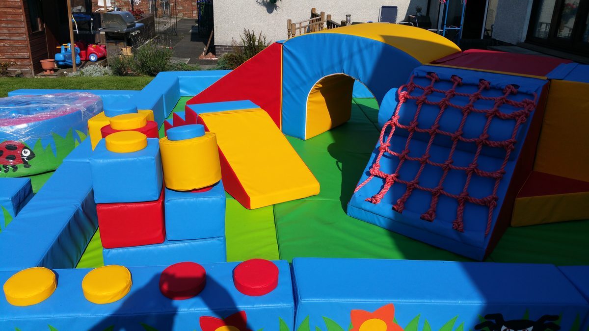 20160914 144248 — Bitz & Pieces mobile soft play